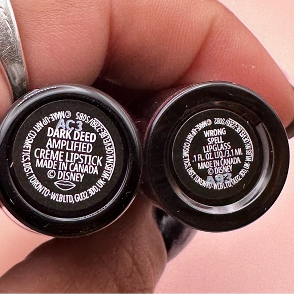 M·A·C 40 DISNEY’s Favorites Amplified Lipstick and Lipglass Set NIB Lmt. Ed. - Picture 4 of 16